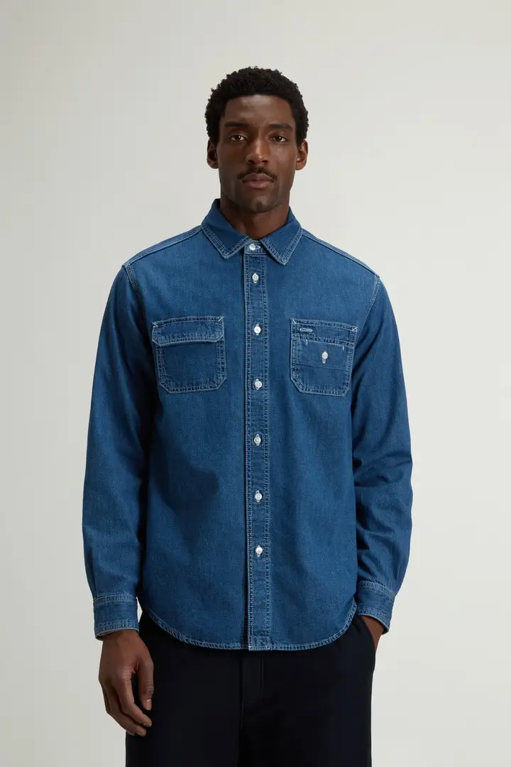 Woolrich uomo Camicia in denim leggero di puro cotone Blu Medium Indigo