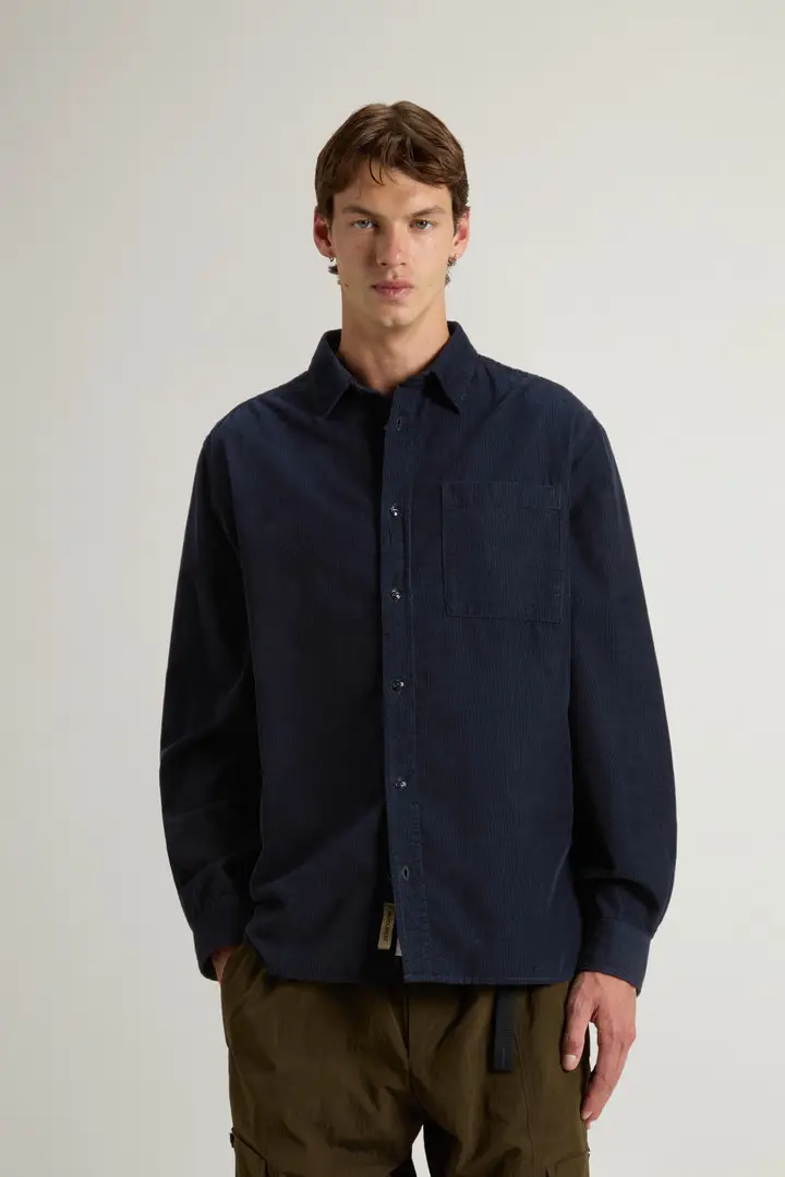 Woolrich Uomo Camicia in velluto a coste Blu Melton Blue