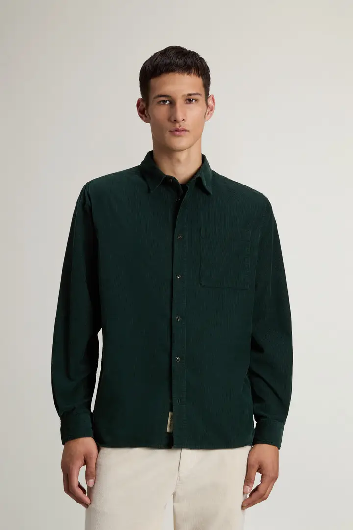 Woolrich Uomo Camicia in velluto a coste Verde Dark Holly Green