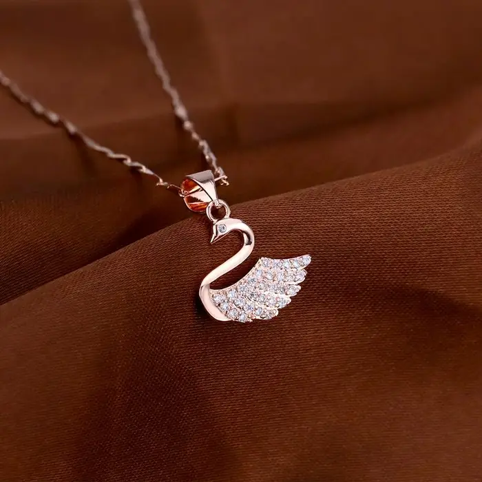 Collana a forma di cigno per donna, ciondolo in zircone leggero e lussuoso, catena per clavicola